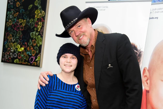 Trace Adkins&#8217; Return to St. Jude Is Emotional, But Inspiring