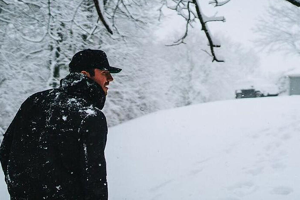 How to Snow Day: Stars Share Fun ‘Blizzard 2016′ Pics