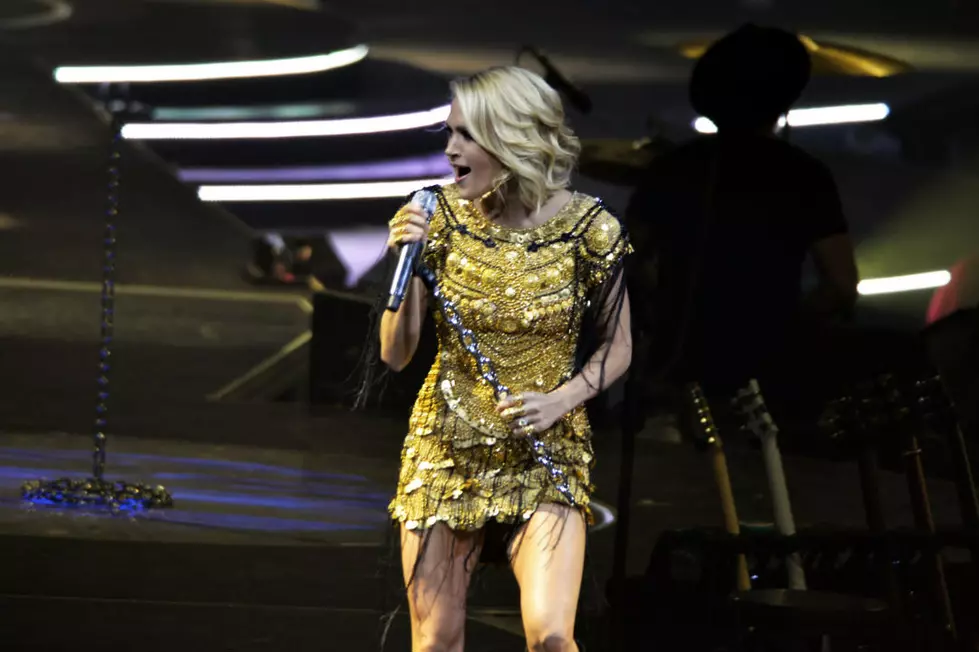Carrie Underwood Lights Up Philly With Swon Brothers, Easton Corbin [Pictures]