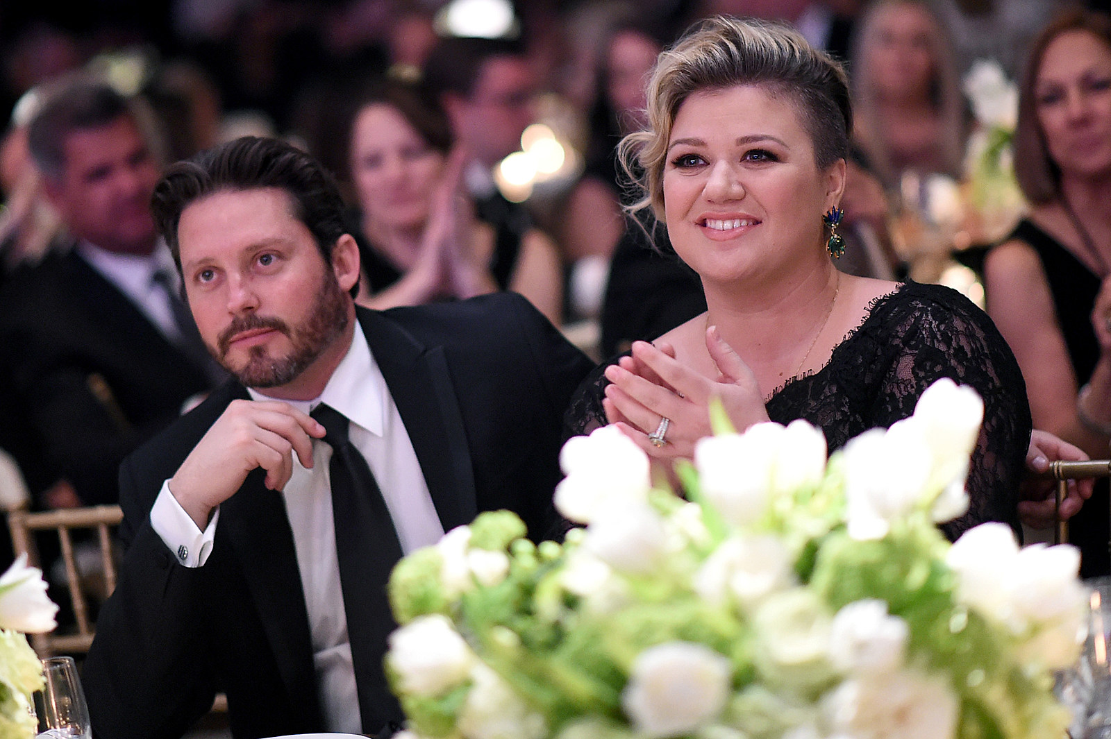 Kelly Clarkson Opens Up About Her Marriage + Divorce in New Songs