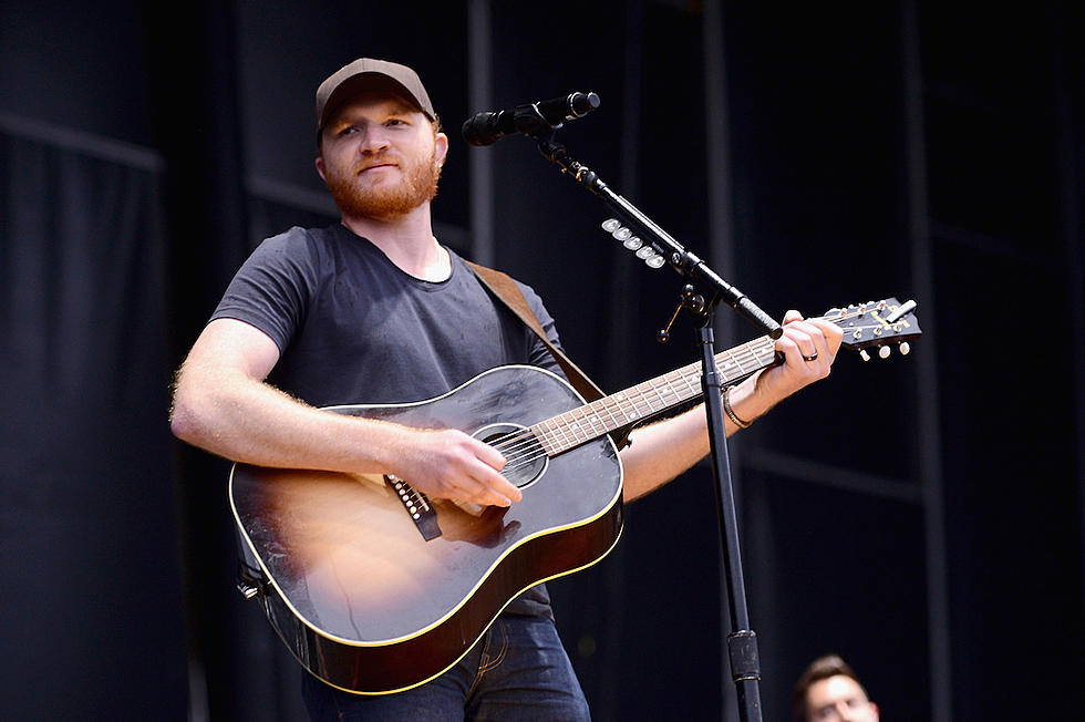 Eric Paslay Announces Sophomore Album, 'Dressed in Black'