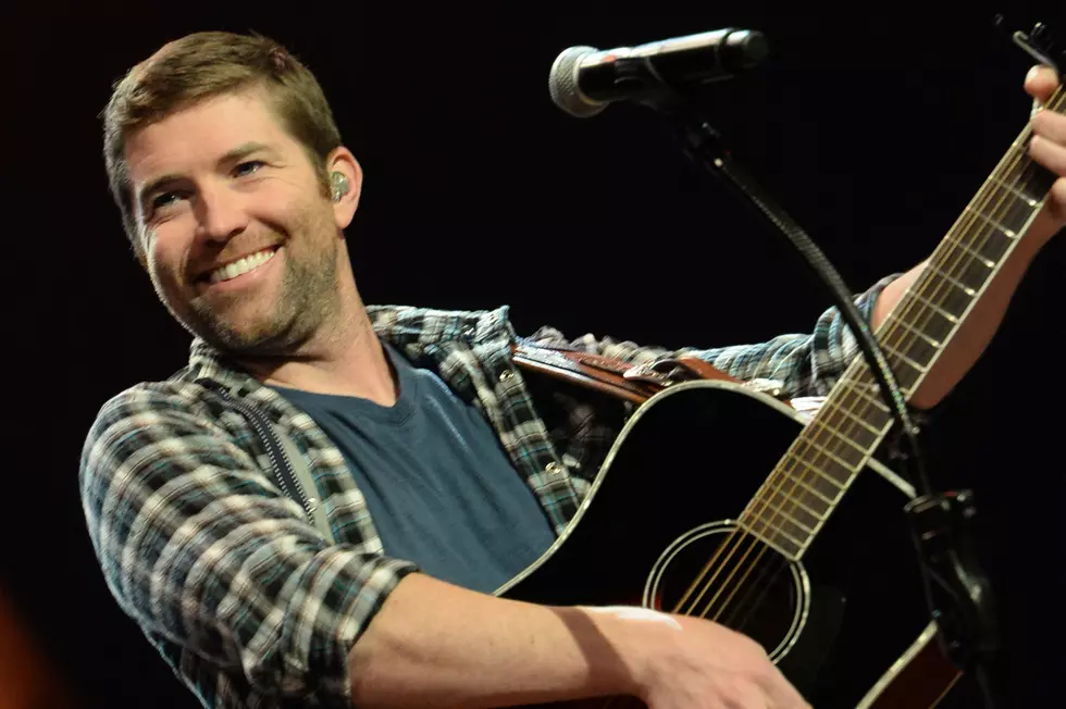 Josh Turner &#8220;Hometown Girl&#8221; Photo Contest!