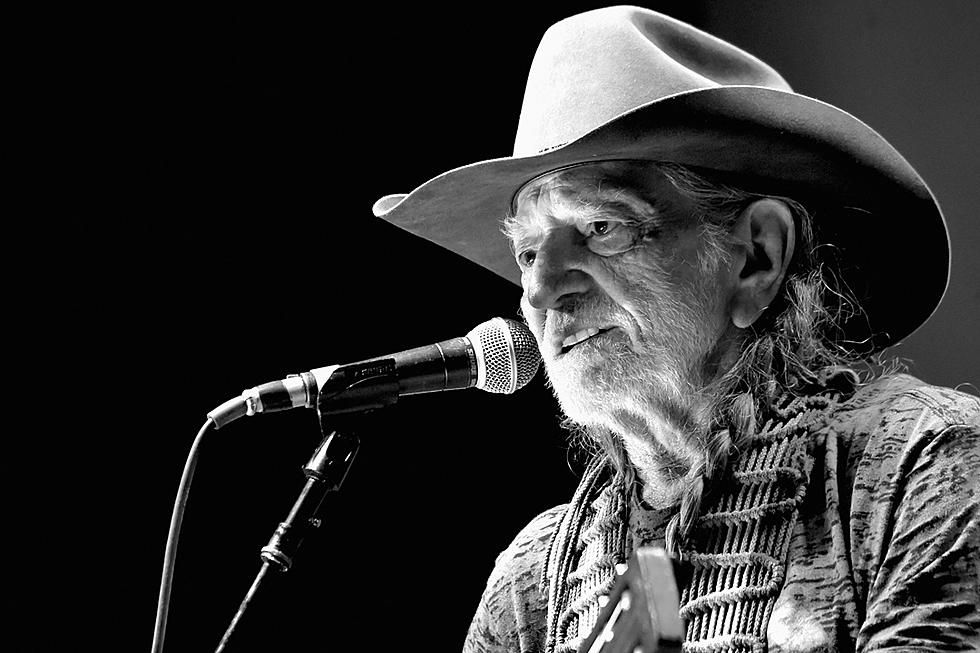 Country Music Says ‘Happy Birthday’ to Willie Nelson [Watch]