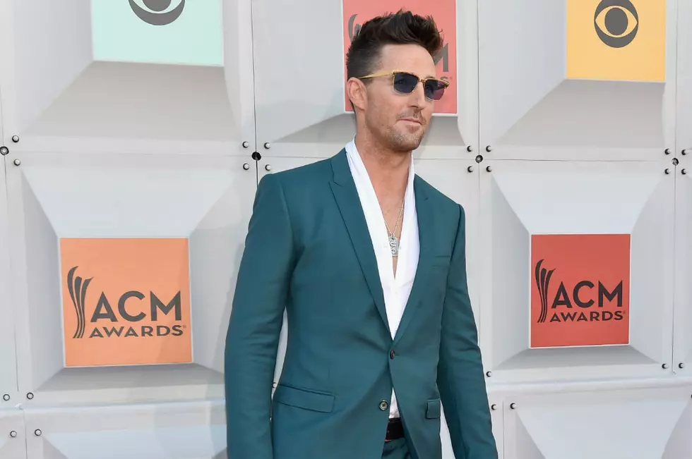 2016 ACM Red Carpet Pictures