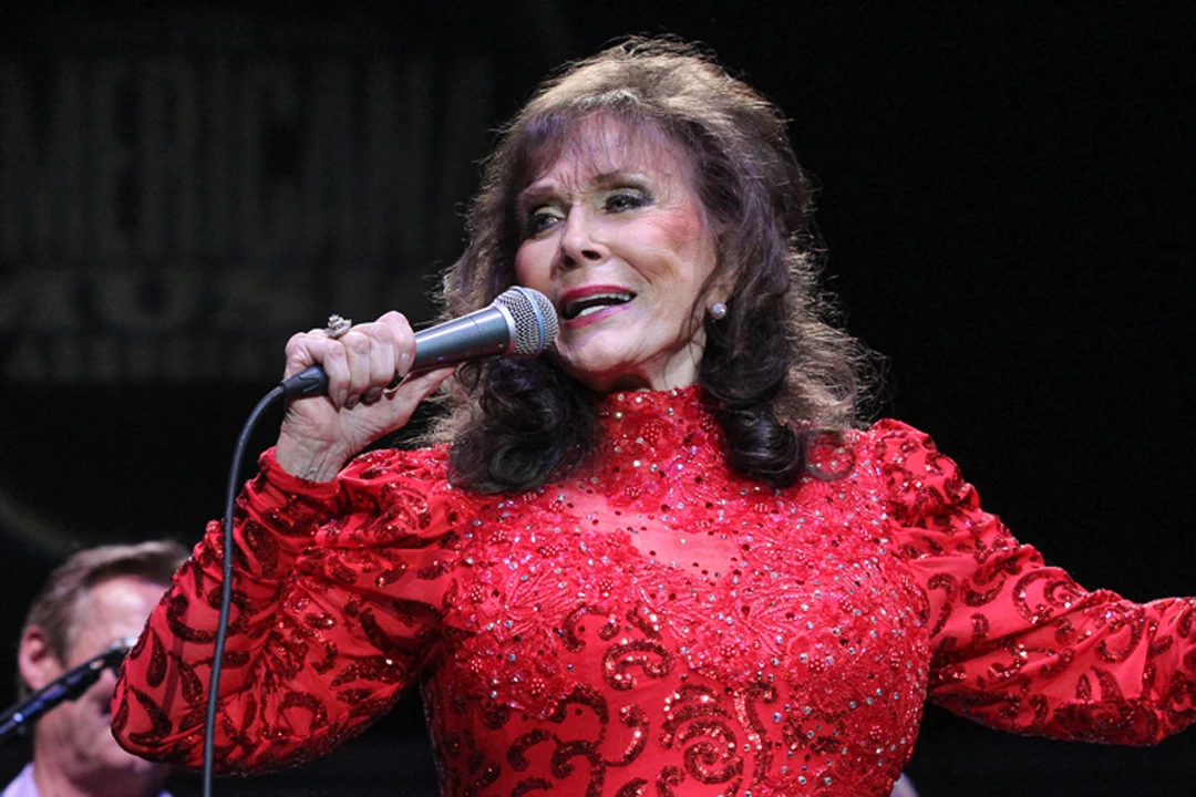 Loretta Lynn Dead At 90   Loretta Lynn Obituary 