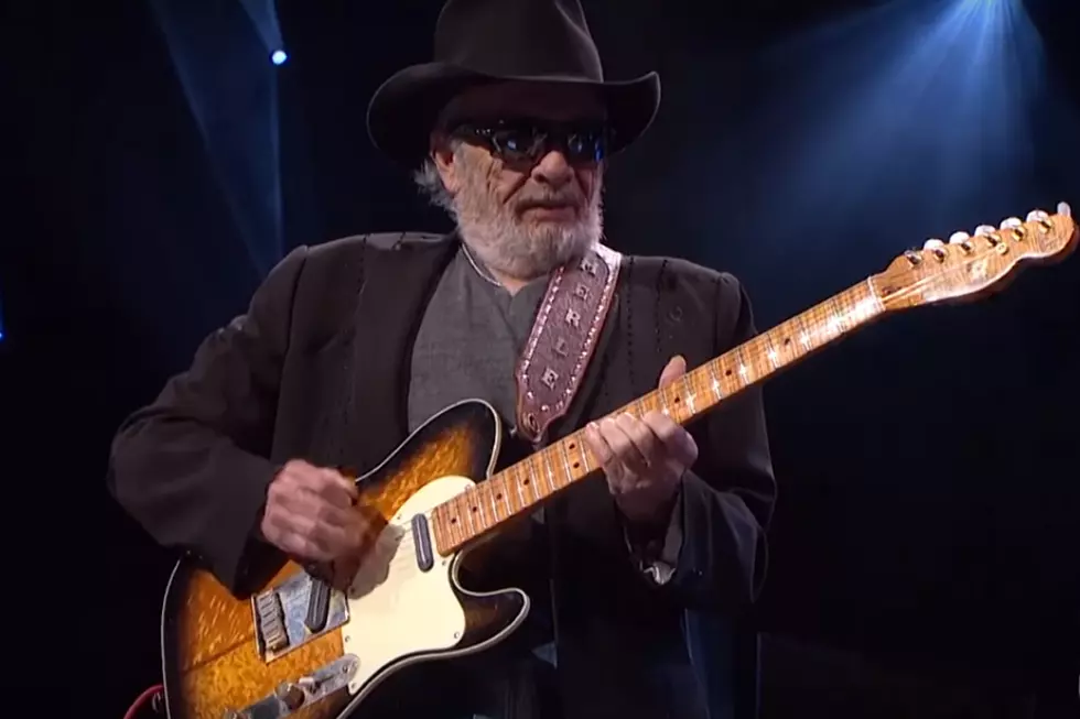 Merle Haggard Sings ‘I Think I’ll Just Stay Here and Drink’ in Final Opry Performance