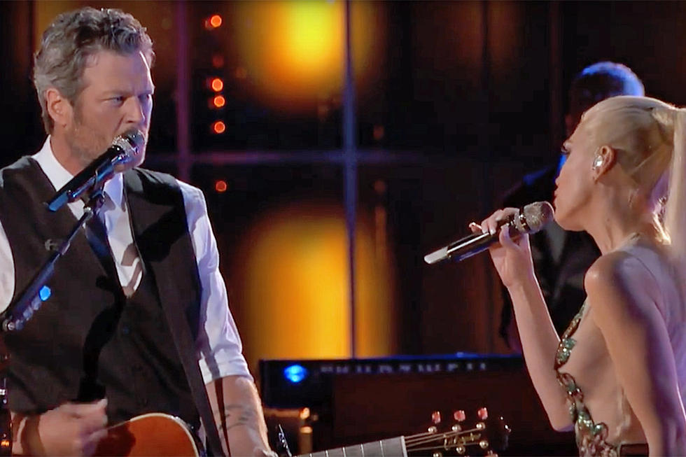 Blake & Gwen Perform Duet