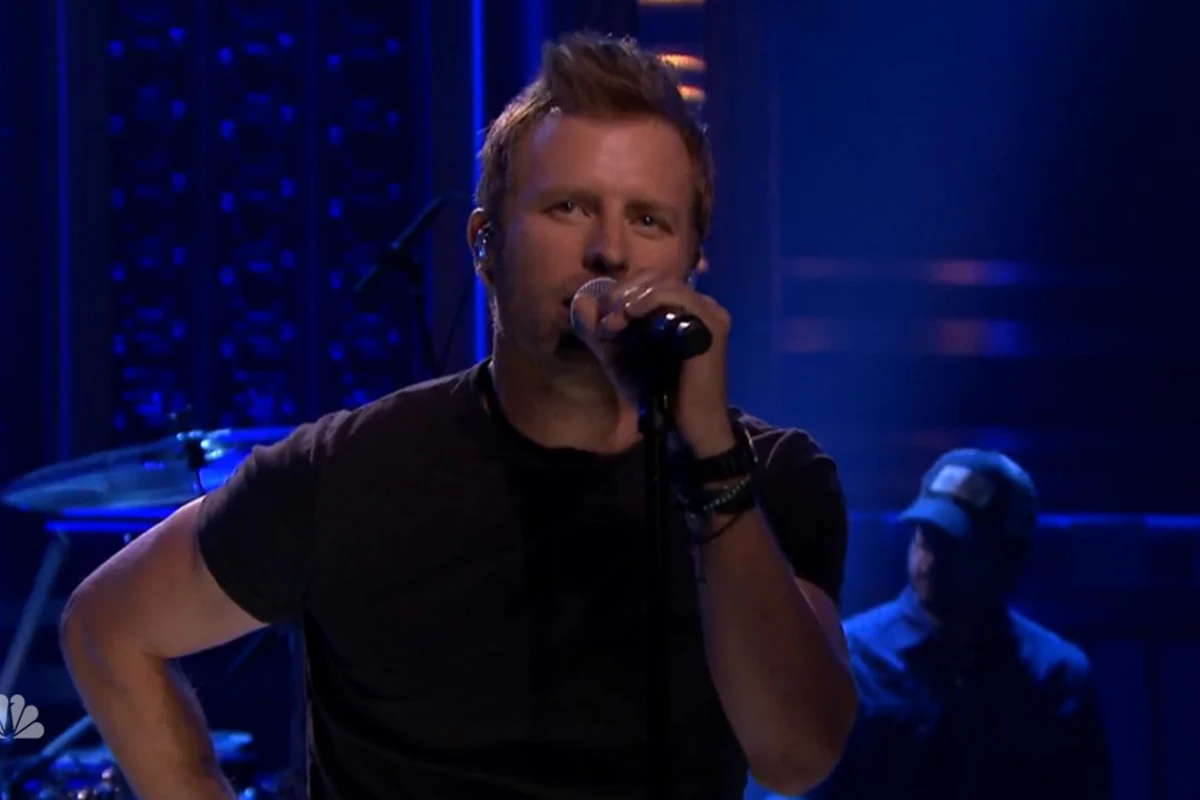 Dierks Bentley Brings 'Somewhere on a Beach' to Jimmy Fallon