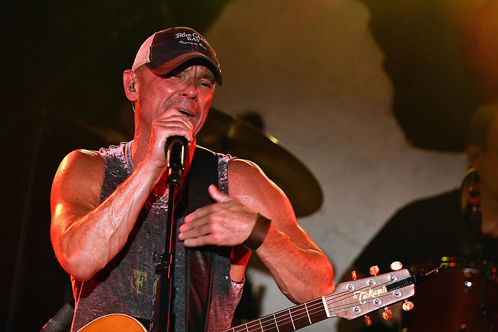 Kenny Chesney Rocks Legendary Stone Pony [Watch]