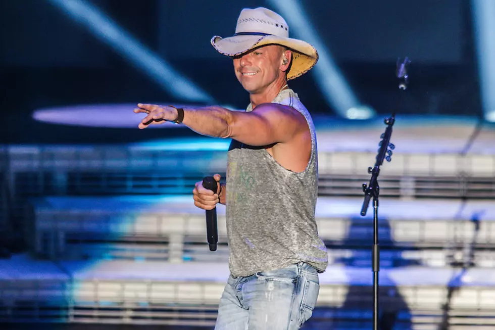 Empowered Fan With Cancer Gets Onstage With Kenny Chesney and Removes Wig