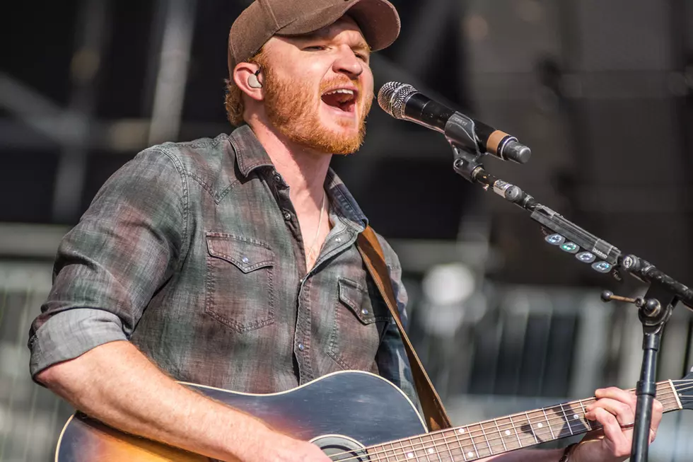 Eric Paslay Delivers Serious Fun at 2016 Taste of Country Music Festival