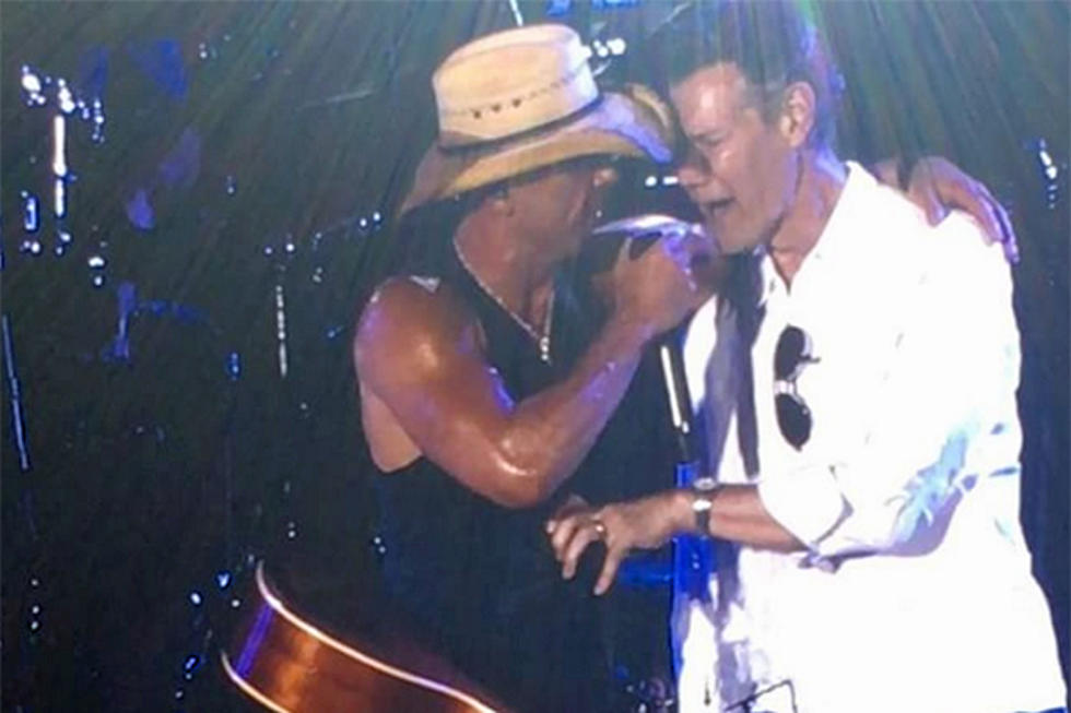 Kenny Chesney Honors Randy Travis Onstage in Texas [Watch]