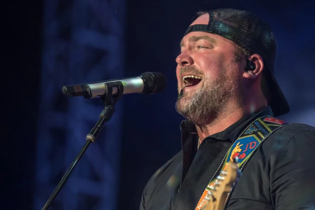 Lee Brice Celebrated His First Times on the Radio With Drinks in Pools