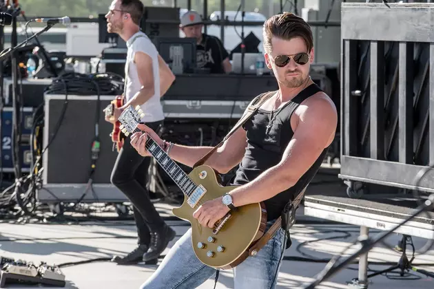 Review: Chase Bryant Shows His Guitar Chops at Country Jam 2016