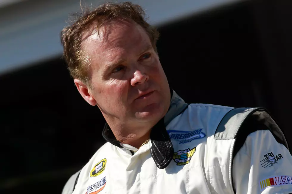 Rascal Flatts Send Prayers to NASCAR’s Mike Wallace