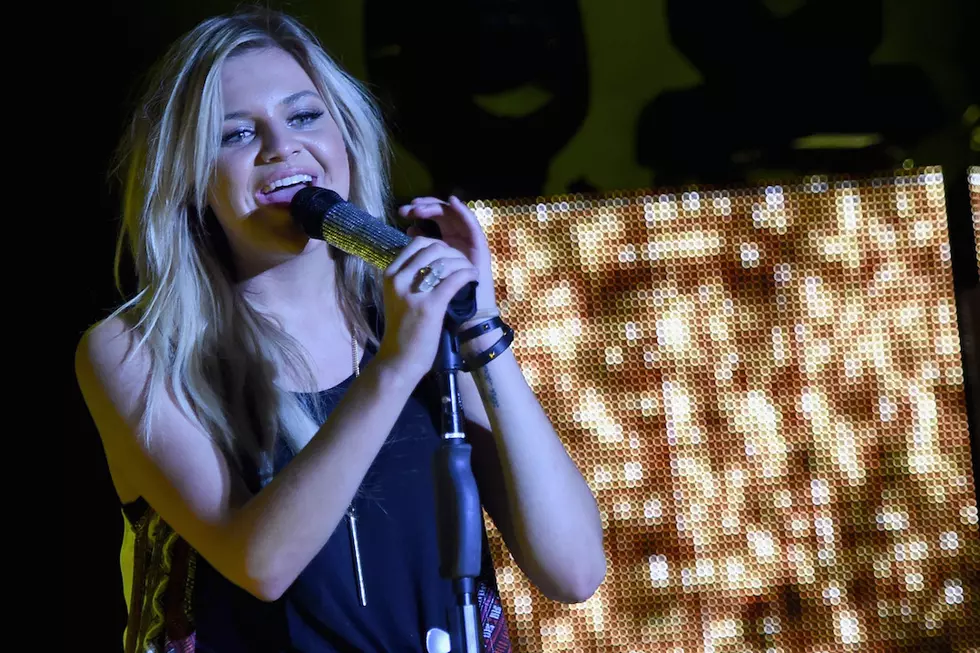 Kelsea Ballerini Temporarily Bans Her Dog From the Tour Bus