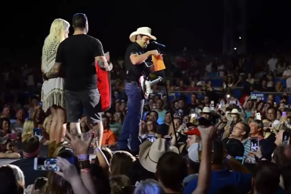 Brad Paisley Reveals the Sex of Couple’s Baby Onstage [Watch]