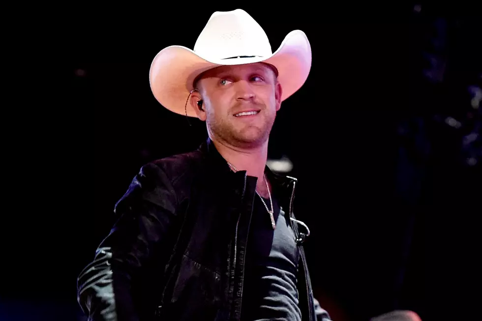 Justin Moore Posts Adorable Pic of Newborn Son on Twitter