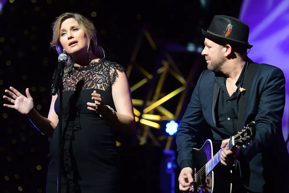 Sugarland #StillTheSame After CMA Awards Appearance, But What’s It Mean?