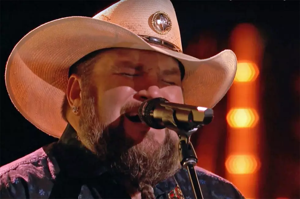 Sundance Head Moves on to 2016 'The Voice' Finals