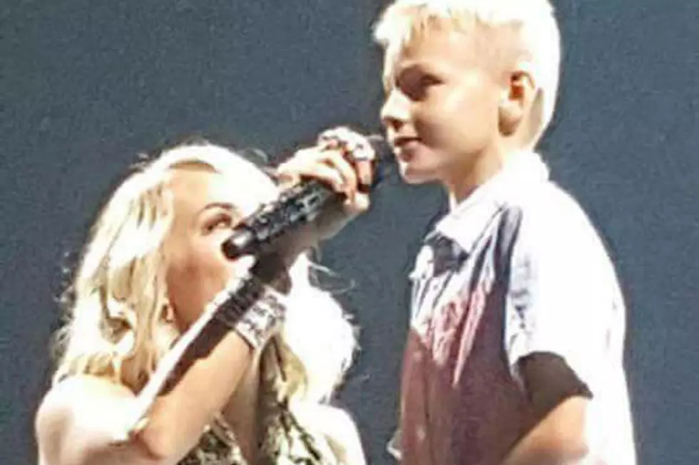 Carrie Underwood Sings With Boy With Tourette Syndrome [Watch]
