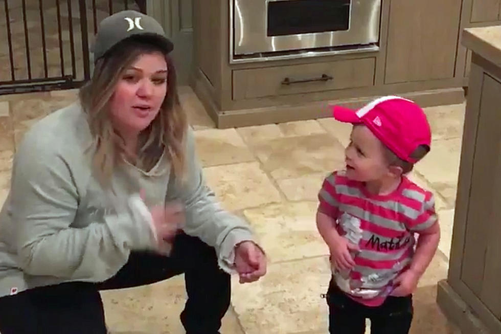 Kelly Clarkson and River Rose Dancing to Salt-N-Pepa Is the Cutest Thing [Watch]