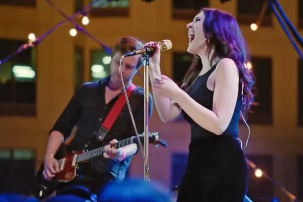 Aubrie Sellers' 'Sit Here and Cry' From 'Live From Austin'