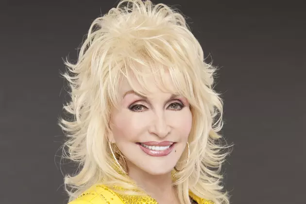 Dolly Parton to Receive Willie Nelson Lifetime Achievement Award at CMAs