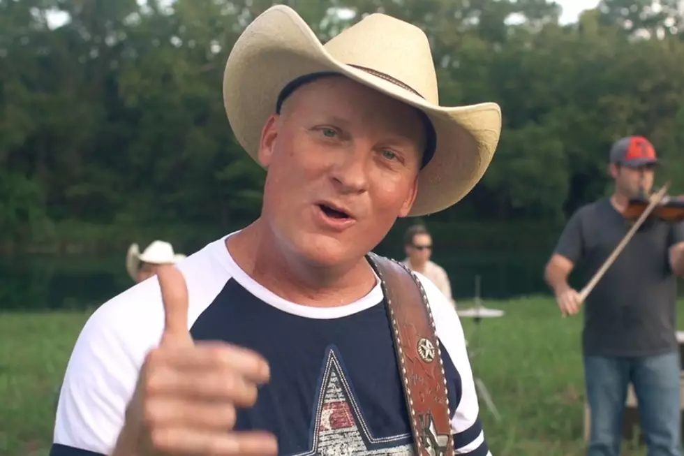 Kevin Fowler Joins  Dierks Bentley on Stage!