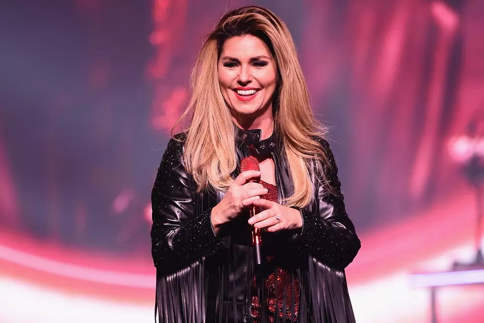 Is Shania Twain Planning to Surprise Us at the 2017 ACM Awards?