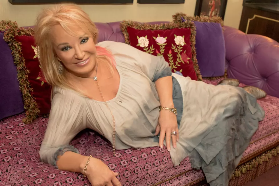 Tanya Tucker Hospitalized, Cancels Shows