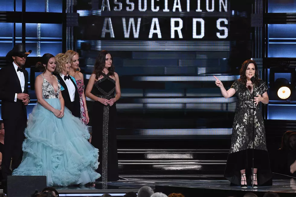'Humble and Kind' Wins Song of the Year at 2016 CMA Awards