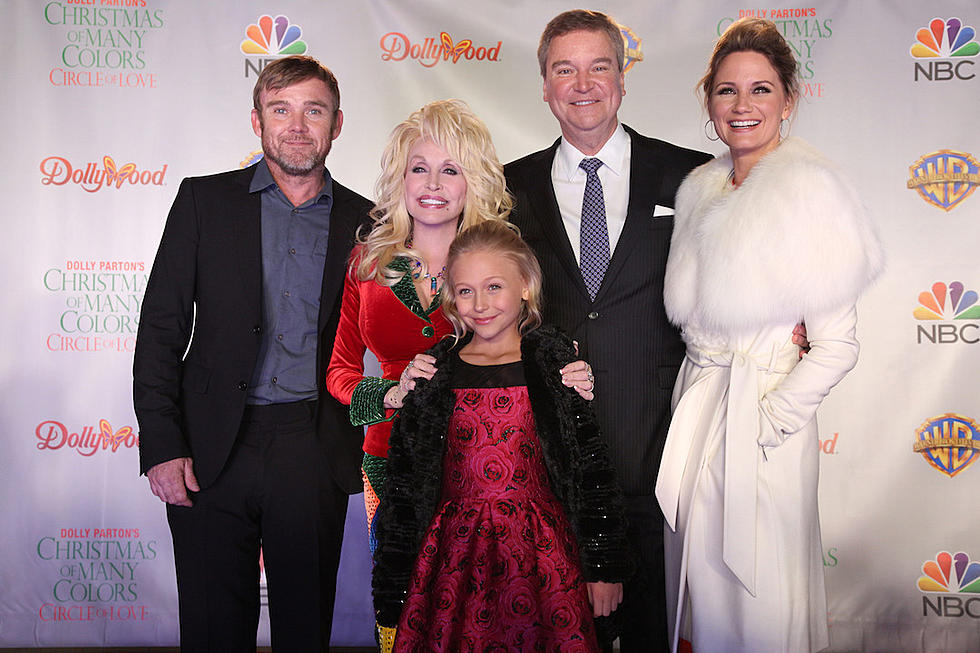 Dolly Parton Celebrates ‘Christmas of Many Colors’ Premiere at Dollywood [Pictures]