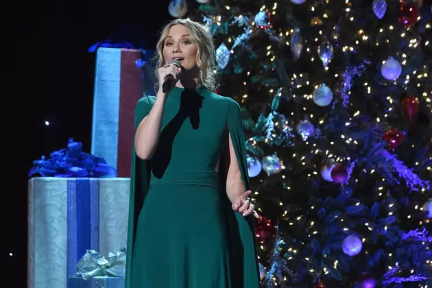 For Jennifer Nettles, Christmas Is the Busiest Time of the Year