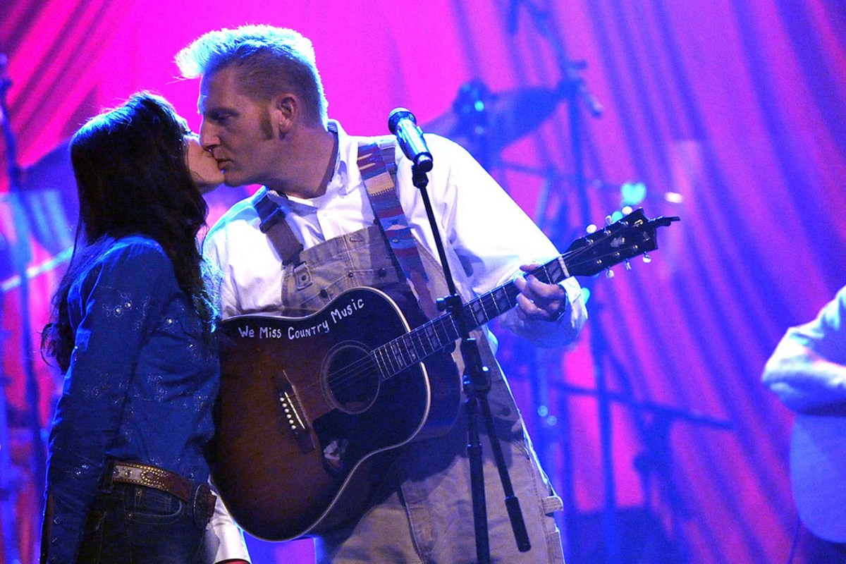 Rory Feek's 'One Angel' Honors Joey Feek Five Years After Death
