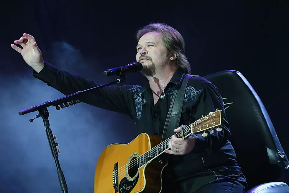 Travis Tritt Gets Intimate During New DVD Special