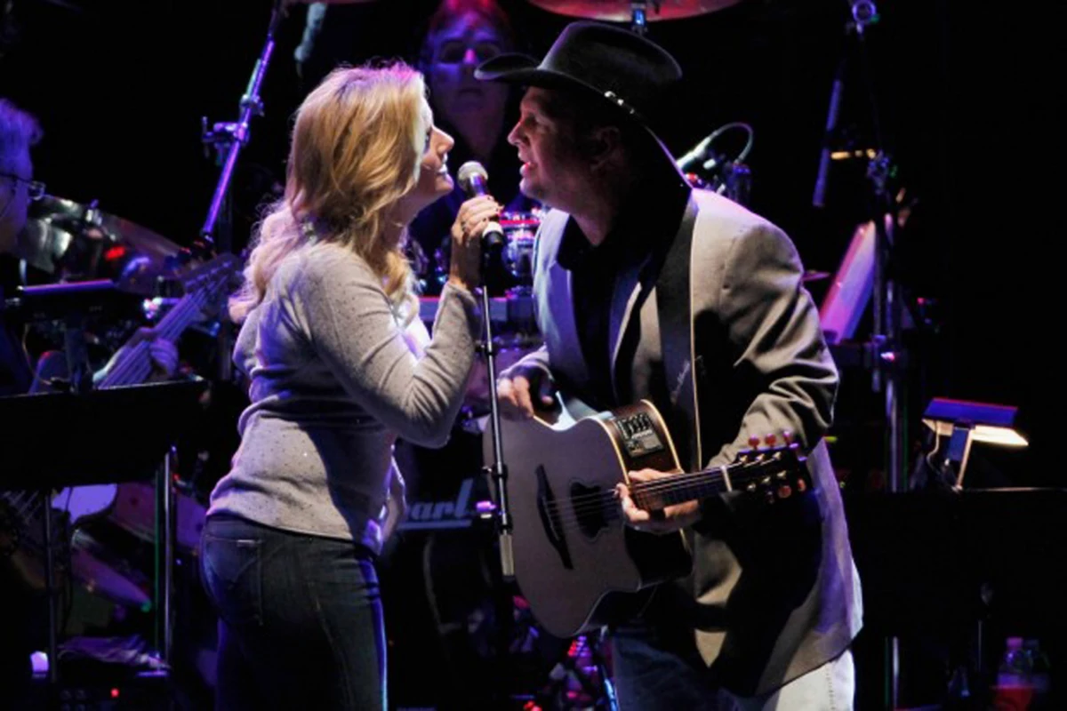 Garth Brooks, Trisha Yearwood kick back with reporters ahead of concert  series