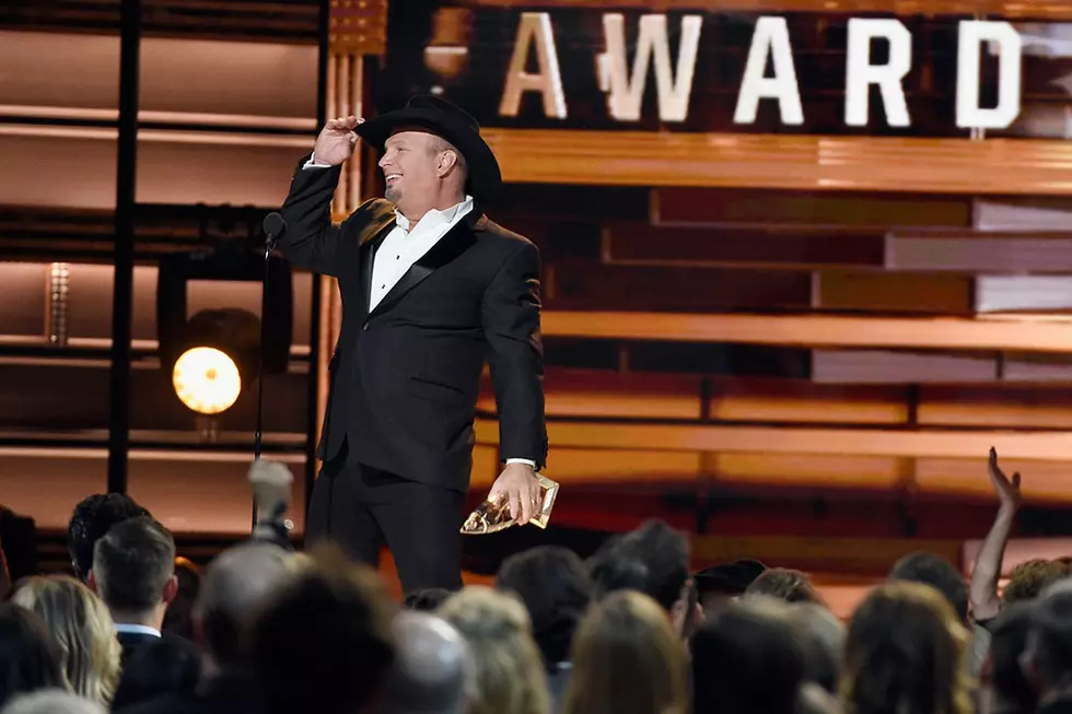 Garth Brooks Donating Money From Album Sales to St. Jude