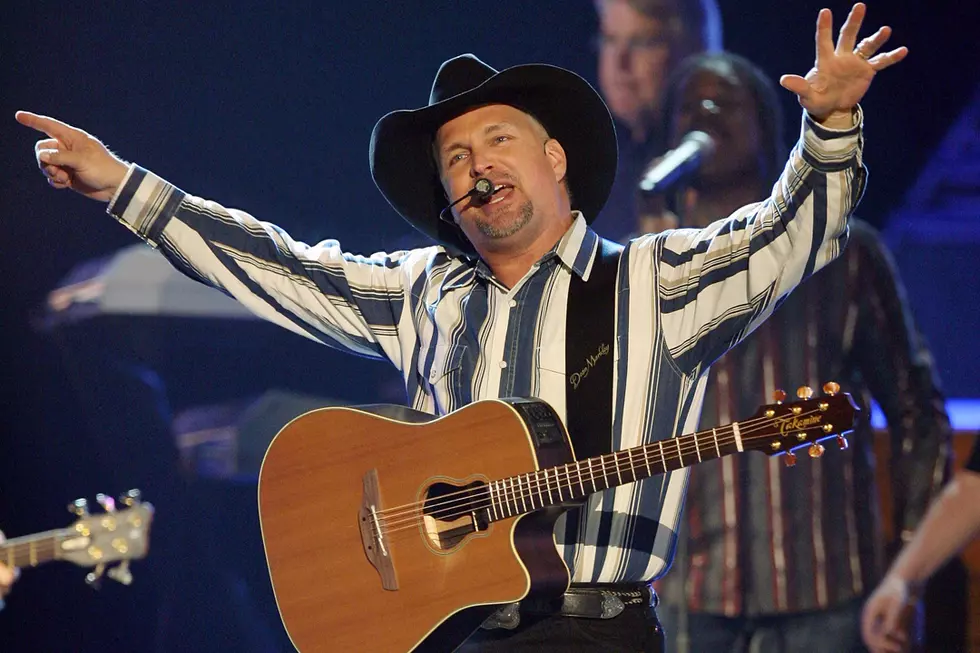 Garth Brooks Abruptly Stopped His Concert [VIDEO]