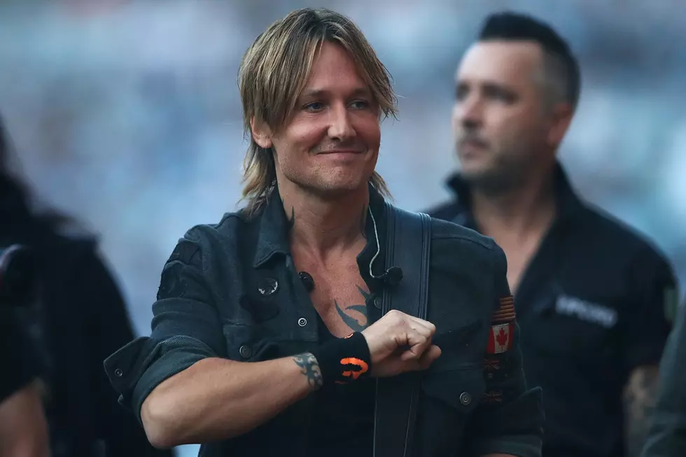 Keith Urban Honoring First Responders at Debut New Zealand Concert