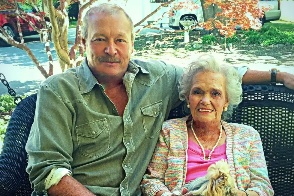 Alan Jackson&#8217;s Mother Dead at 86