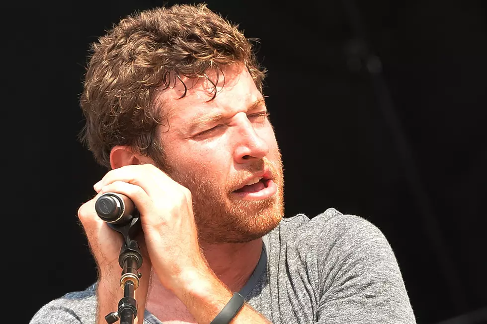 Brett Eldredge Posts Terrifying Video of Snake Crawling Out of His Toilet [Watch]