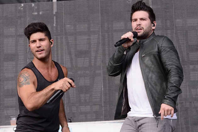 Dan + Shay Prove They&#8217;re at Head of the Class During Ryman Auditorium Show