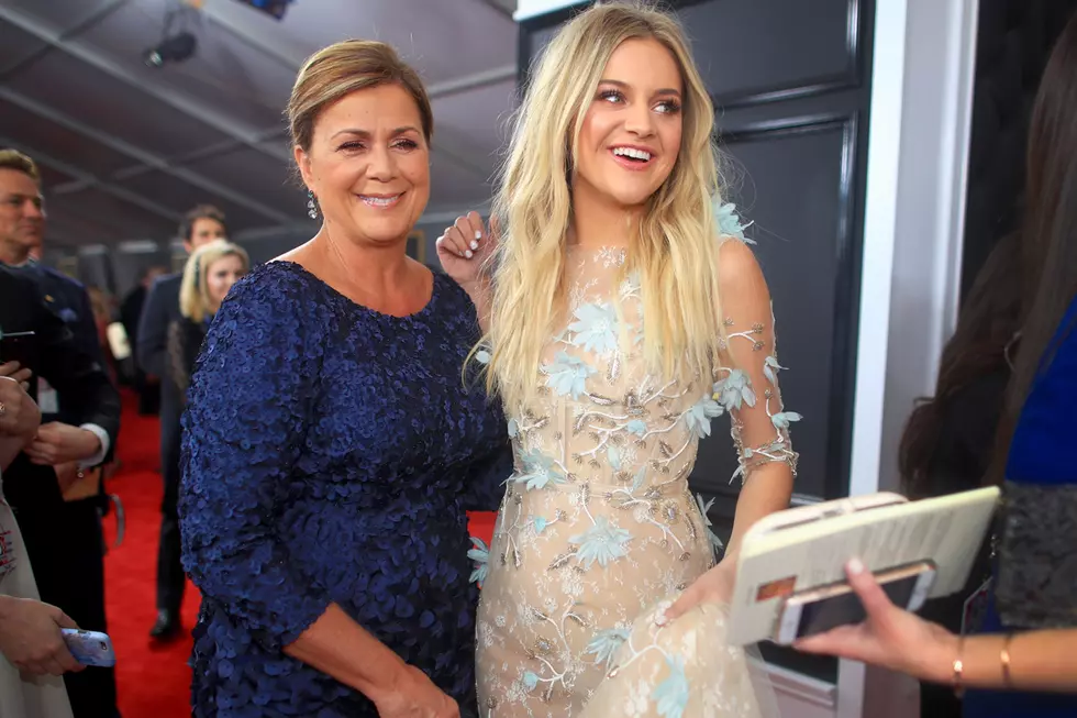 Kelsea Ballerini Walks the Grammy Red Carpet With Her Mom [Pictures]