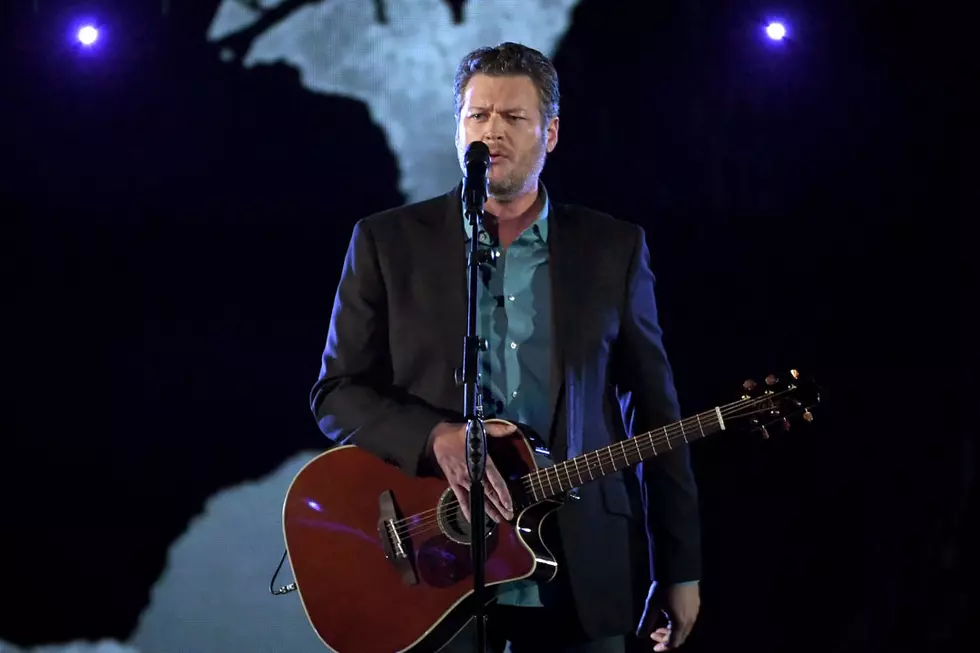 Blake Shelton Gets a Kiss From 70-Year-Old Fan in Concert [Watch]