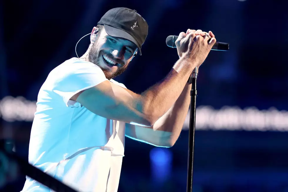 Sam Hunt and Tourmates Kick Off 15 in a 30 Tour With Outkast’s ‘Hey Ya’ [Watch]