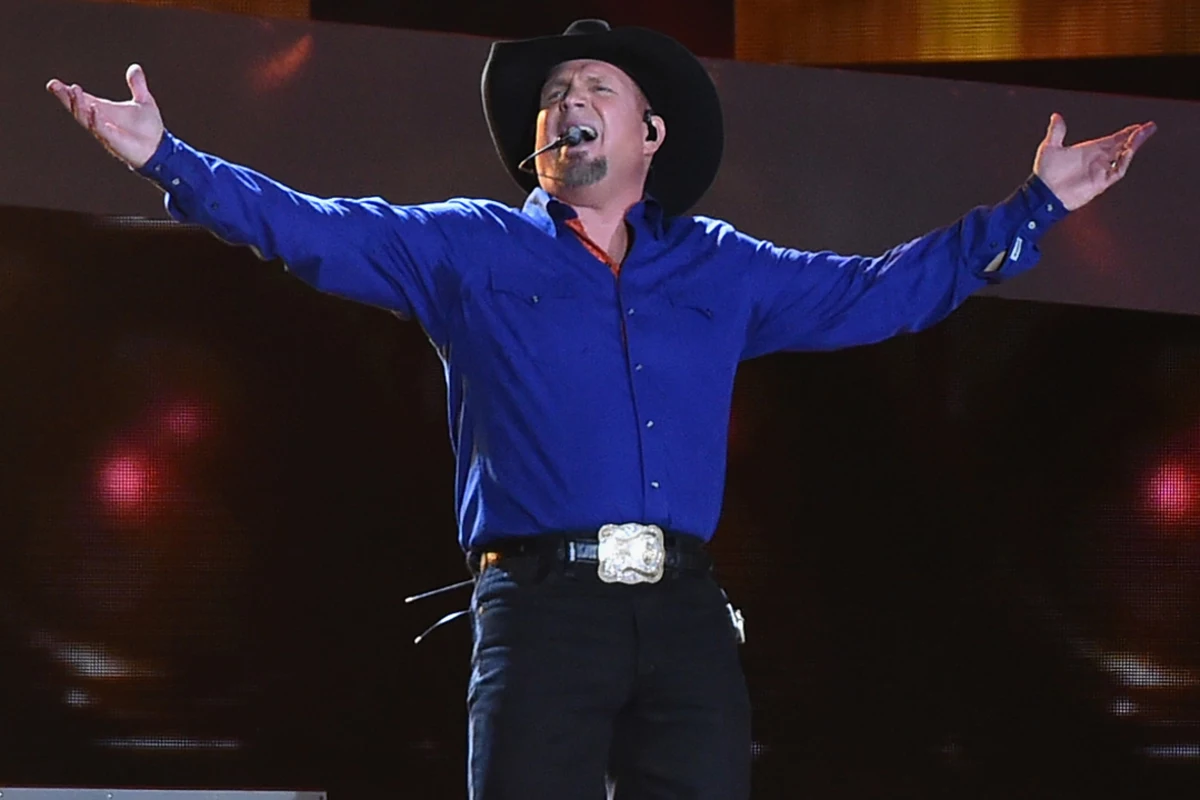 Garth Brooks Plots Concert Return to Kansas City