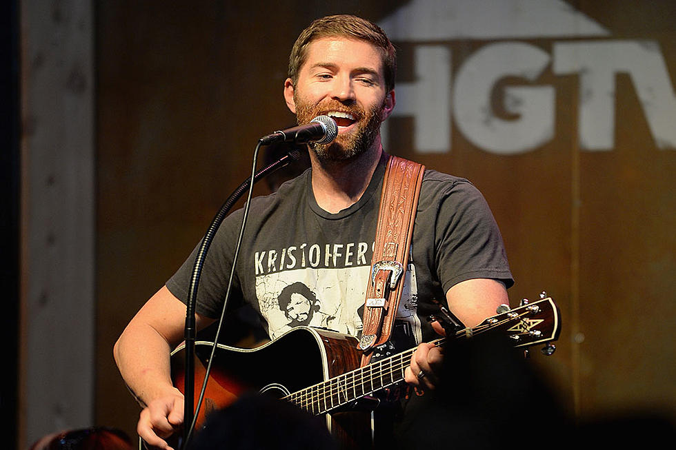 Josh Turner on 'Deep South' Title Track: 'I Was Writing Just to Have Fun'