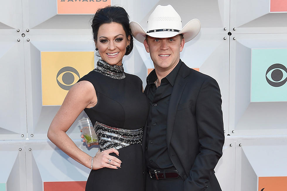 Country News: Justin Moore and Wife Expect Child #4 in June