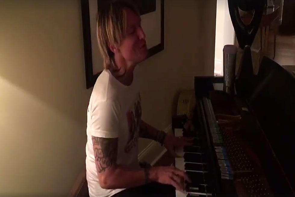 Keith Urban Performs Piano Mashup of ‘Blue Ain’t Your Color’ and ‘The Fighter’ [Watch]